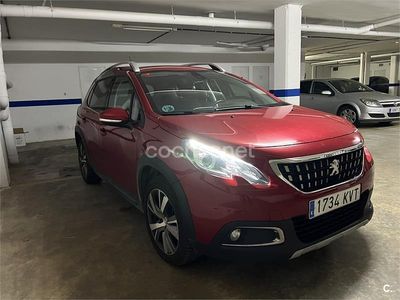 Usado Peugeot 2008 Allure 120 CV (88 kW) 2019 Rojo SUV