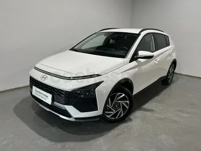 Usado Hyundai Bayon 100 CV (73 kW) 2025 Blanco SUV
