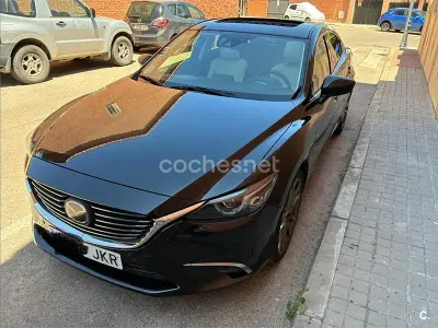 Usado Mazda 6 Luxury 175 CV (128 kW) 2015 Negro Berlina