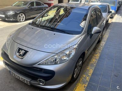 Usado Peugeot 207 Sport 120 HP (88 kW) 2008 Cinzento Sedan