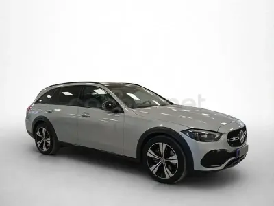 Usado Mercedes C220 200 CV (147 kW) 2023 Gris / plata Familiar