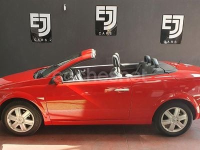 Rojo Usado 2005 Renault Mégane Cabriolet Authentique Descapotable | 5890 € (Un poco caro)