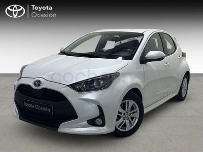 Usado Toyota Yaris Hybrid Active 116 CV (85 kW) 2021 Blanco Berlina