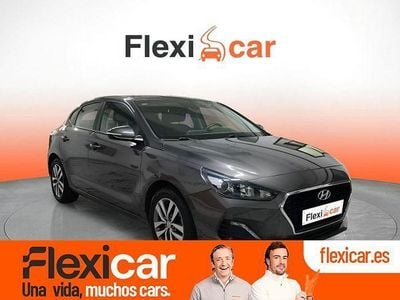 Usado Hyundai i30 120 CV (88 kW) 2018 Gris Berlina