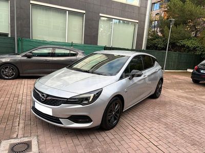 Gris / plata Usado 2020 Opel Astra Edition Berlina | 10.700 € (Buen precio)