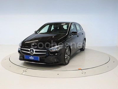Usado Mercedes B180 116 CV (85 kW) 2021 Negro Monovolumen