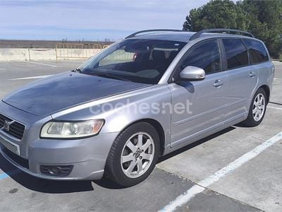 Usado Volvo V50 Drive Kinetic 109 CV (80 kW) 2010 Gris / plata Familiar