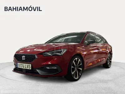 Usado Seat Leon FR 150 CV (110 kW) 2021 Rojo Berlina