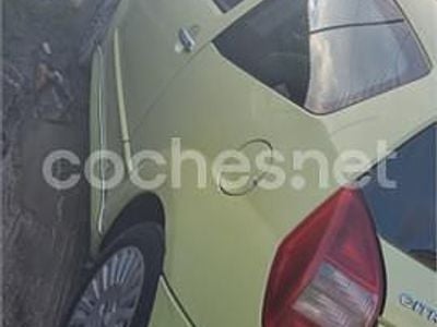Usado Citroën C2 VTR Sport 70 CV (51 kW) 2004 Amarillo Utilitario