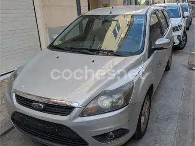 Usado Ford Focus Trend 109 CV (80 kW) 2008 Gris / plata Familiar