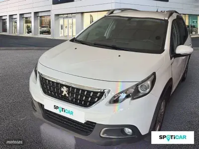 Usado Peugeot 2008 Signature Sky 110 CV (80 kW) 2019 Blanco SUV