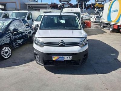 Usado Citroën Berlingo Live 102 CV (75 kW) 2020 Blanco Monovolumen