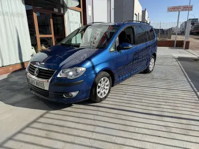 Usado VW Touran Edition 105 CV (77 kW) 2010 Azul Monovolumen