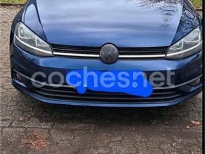 Begagnad VW Golf VII Advance 115 HK (84 kW) 2017 Blå Sedan