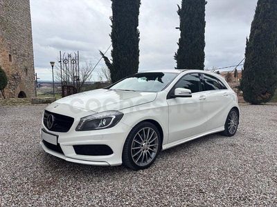 Usado Mercedes A180 AMG line 109 CV (80 kW) 2014 Blanco Berlina