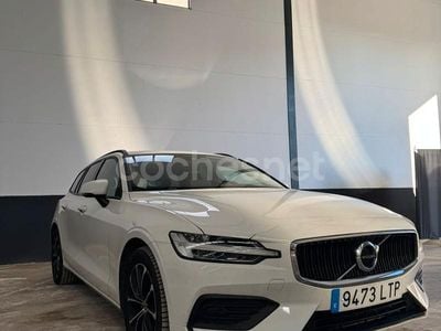 Blanco Usado 2021 Volvo V60 Momentum Familiar | 19.380 € (Precio justo)