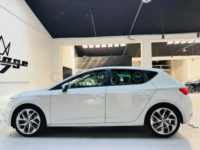 Usado Seat Leon FR 150 CV (110 kW) 2018 Blanco Berlina