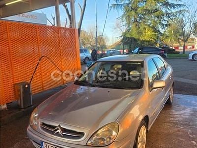 Usado Citroën Xsara 75 CV (55 kW) 2001 Gris / plata Berlina