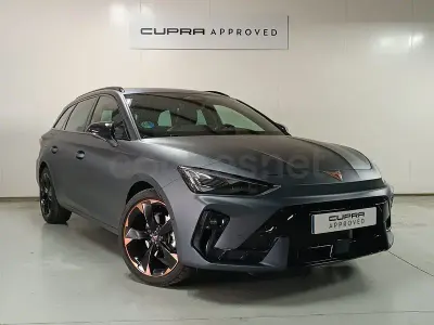 Usado Cupra Leon 150 CV (110 kW) 2025 Gris / plata Familiar