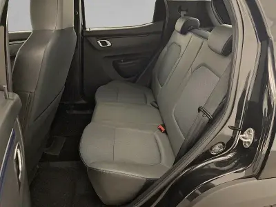 Usado Dacia Spring Comfort Plus 33 kW (45 CV) 2023 Negro Utilitario