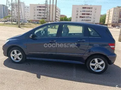 Usado Mercedes B150 95 CV (69 kW) 2007 Azul Monovolumen