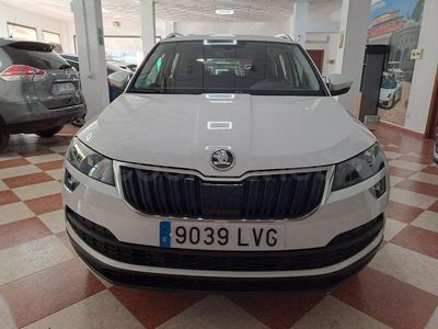 Usado Skoda Karoq Ambition 150 CV (110 kW) 2021 Blanco SUV