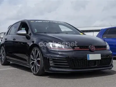 Używany VW Golf VII GTI 230 KM (169 kW) 2014 Czarny Sedan/Limuzyna