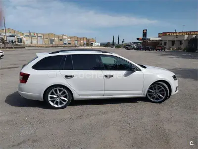 Usado Skoda Octavia RS 184 CV (135 kW) 2014 Blanco Familiar