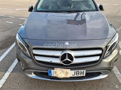 Gris / plata Usado 2014 Mercedes GLA200 Urban SUV | 14.000 € (Buen precio)