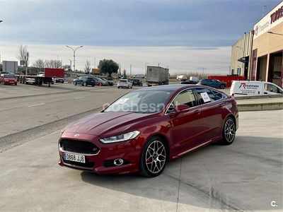 Usado Ford Mondeo Titanium 180 CV (132 kW) 2015 Rojo Berlina