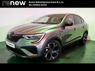 Usado Renault Arkana Techno 140 CV (102 kW) 2023 Gris / plata SUV