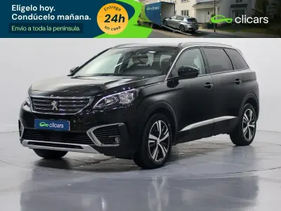 Usado Peugeot 5008 Allure 130 HP (95 kW) 2020 Preto SUV