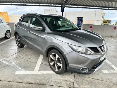Usado Nissan Qashqai Tekna 110 CV (80 kW) 2016 Gris / plata SUV