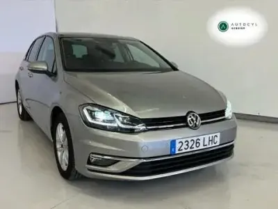 Usado VW Golf VII Advance 116 CV (85 kW) 2020 Gris Berlina