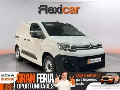 Käytetty Citroën Berlingo Feel 100 HP (73 kW) 2019 Valkoinen Tila-auto