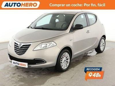 Usado Lancia Ypsilon Gold 70 CV (51 kW) 2014 Marrón Utilitario