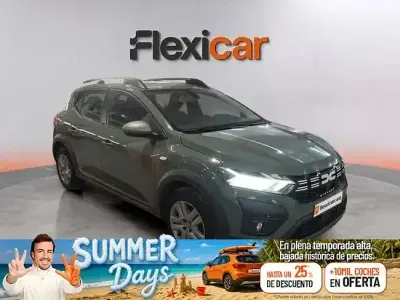 Usado Dacia Sandero Expression 91 CV (66 kW) 2023 Gris