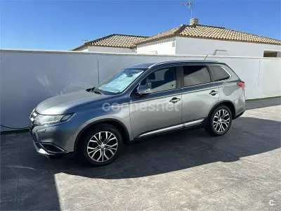 Usado Mitsubishi Outlander Motion 150 CV (110 kW) 2016 Gris / plata SUV