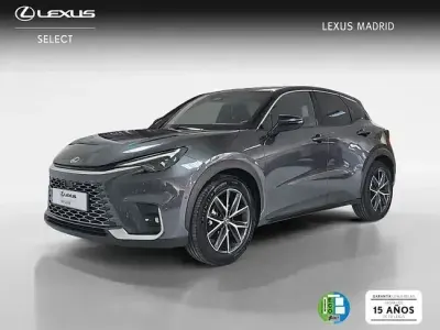 Usado Lexus LBX 136 CV (100 kW) 2024 Gris SUV