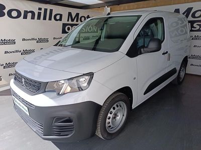 Usado Peugeot Partner S 102 CV (75 kW) 2024 Blanco Monovolumen