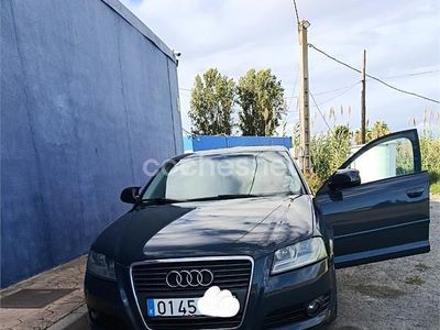 Usado Audi A3 Attraction 105 CV (77 kW) 2010 Gris / plata Utilitario