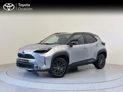 Usado Toyota Yaris Cross 116 CV (85 kW) 2023 Gris / plata SUV