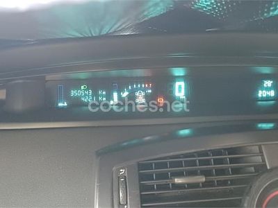 Usado Renault Scénic Expression 115 CV (84 kW) 2003 Rojo Monovolumen