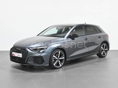 Usado Audi A3 Ambiente 150 CV (110 kW) 2021 Gris / plata Berlina