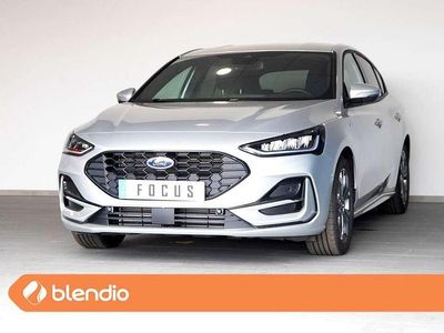 Plateado Usado 2023 Ford Focus ST-Line Berlina | 22.500 € (Precio justo)