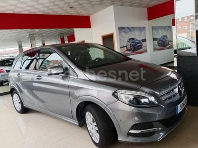 Mercedes B200