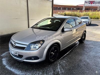 Usado Opel Astra GTC Sport 120 CV (88 kW) 2005 Gris / plata Berlina