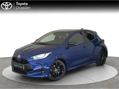 Usado Toyota Yaris Hybrid Style 116 CV (85 kW) 2022 Azul Monovolumen