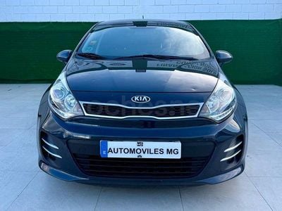 Usado Kia Rio 84 CV (61 kW) 2016 Azul Berlina