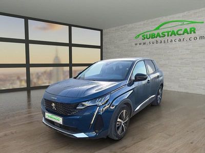 Usado Peugeot 3008 Allure 130 CV (95 kW) 2022 Verde metalizado SUV